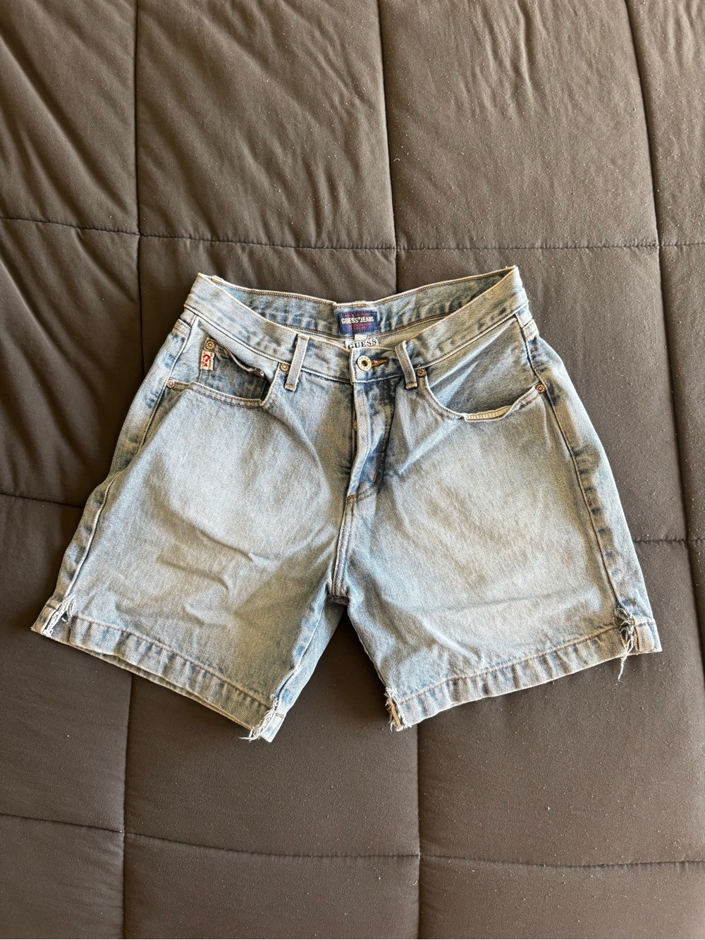 Vintage Guess Jeans Button Fly Distressed Light Wash Mom Short 27 Style 10953
